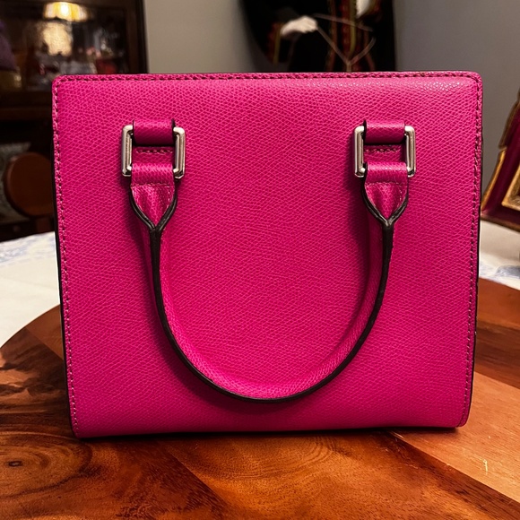 Calvin Klein Fuchsia Hand/Cross Body Purse / BRAND NEW - Picture 6 of 16